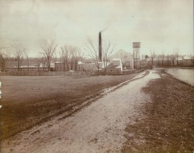 Dirt road at the old mill