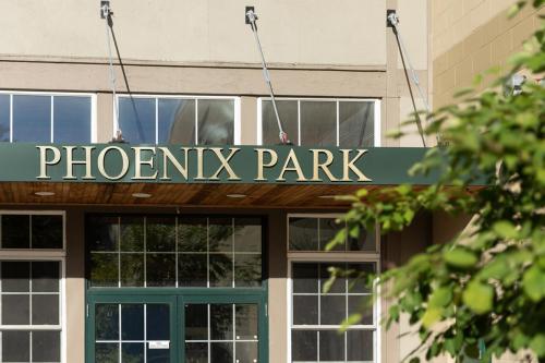Phoenix Park Front Sign